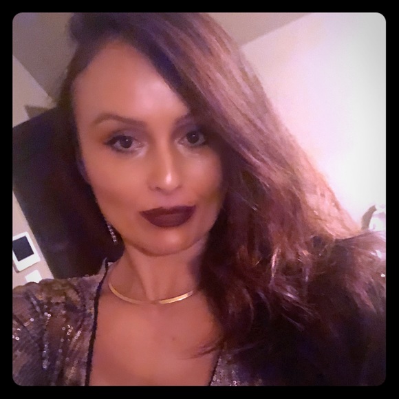 Meet your Posher, Jessica - Picture 1 of 1